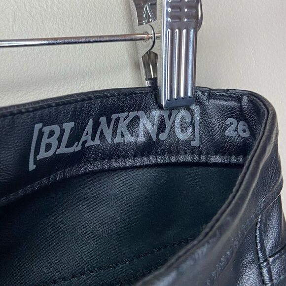 Blank NYC Black Faux Leather Low-Rise Skinny-Leg Pants Size 26 - Picture 4 of 8